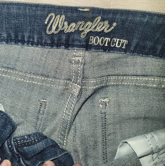 Wrangler Boot Cut Jeans - Picture 3 of 4